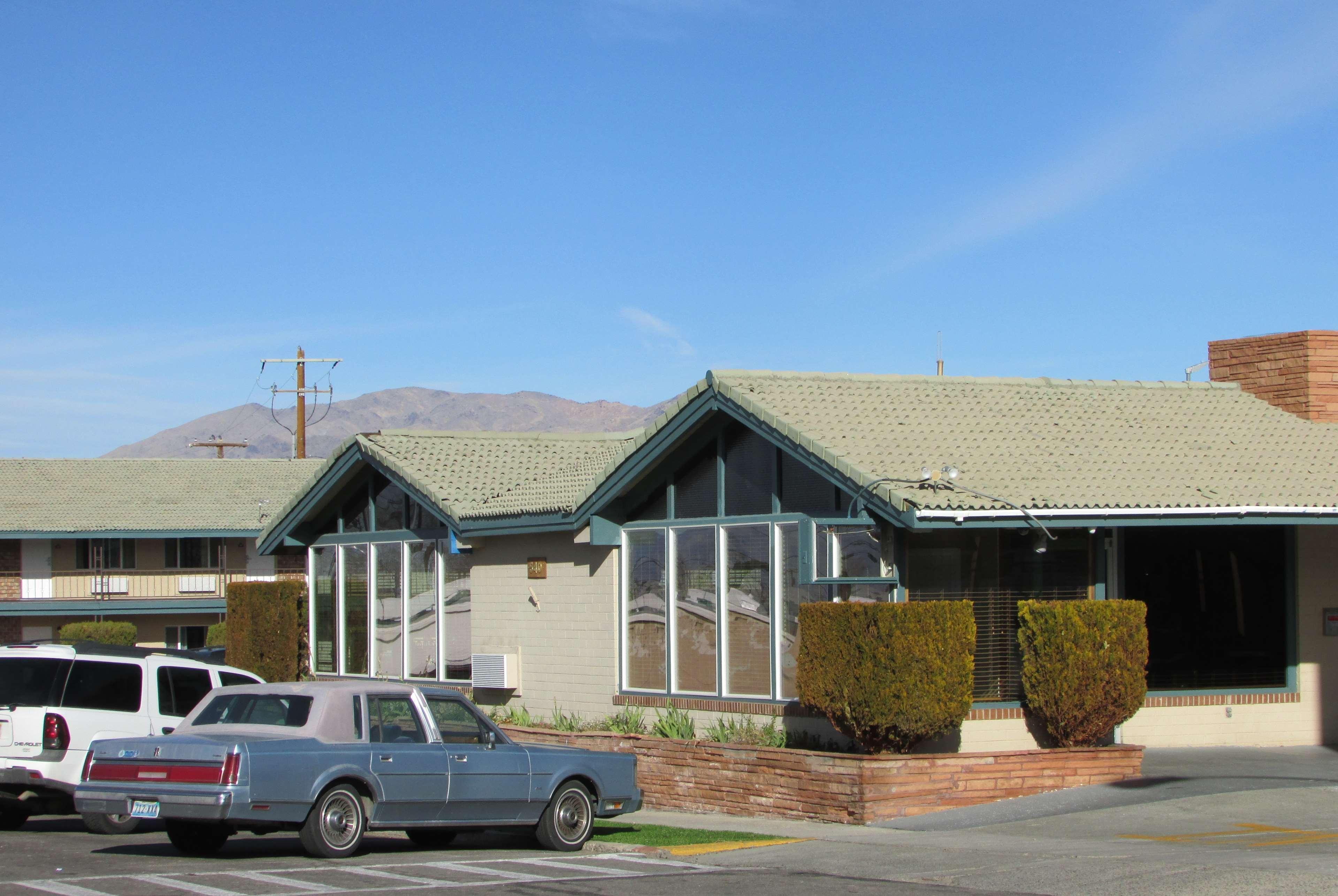Travelodge By Wyndham Hawthorne Exterior photo