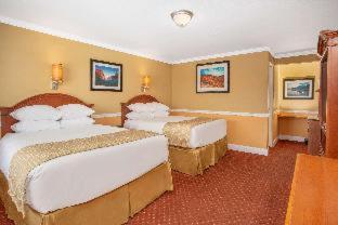 Travelodge By Wyndham Hawthorne Room photo